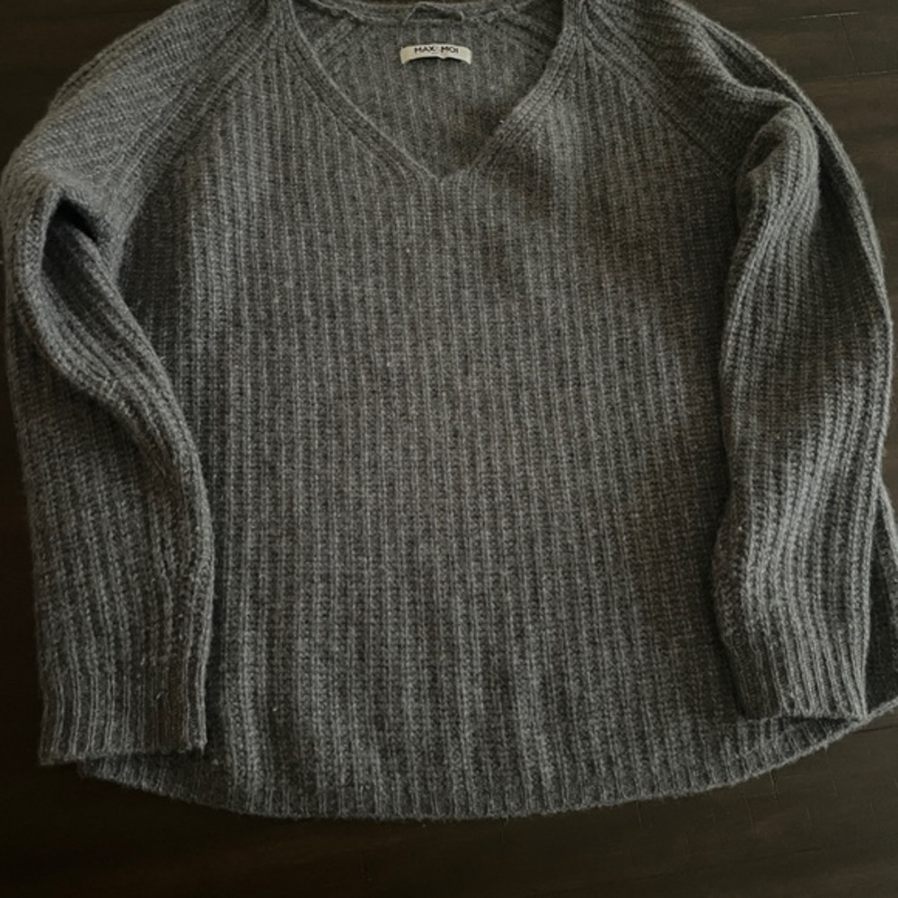 MAX &MOI Paris cashmere Gray V-Neck Sweater